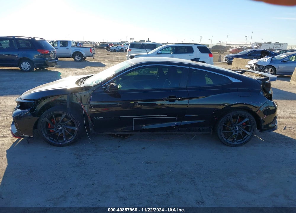2018 HONDA CIVIC VIN: 2HGFC3A57JH750426