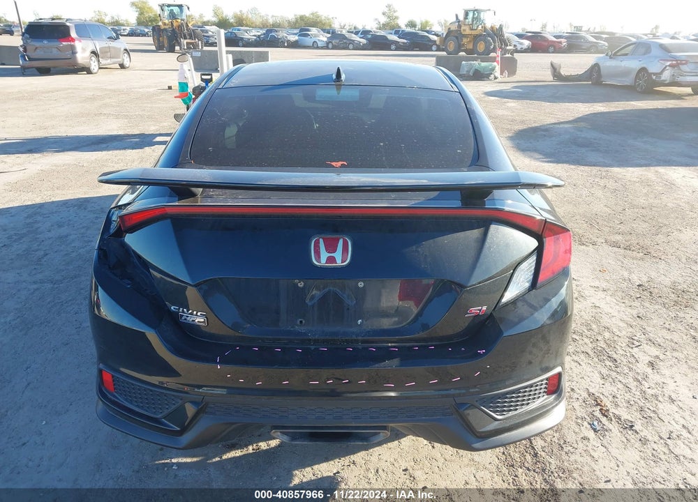 2018 HONDA CIVIC VIN: 2HGFC3A57JH750426