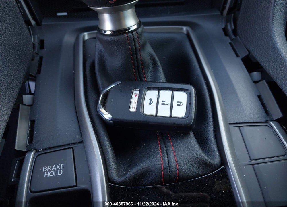 2018 HONDA CIVIC VIN: 2HGFC3A57JH750426