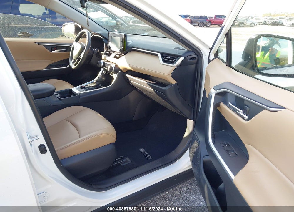 2019 TOYOTA RAV4 XLE PREMIUM VIN: JTMC1RFV8KD517351