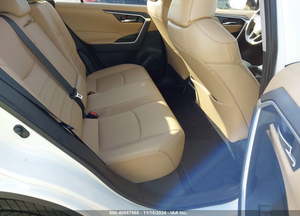 2019 TOYOTA RAV4 XLE PREMIUM VIN: JTMC1RFV8KD517351