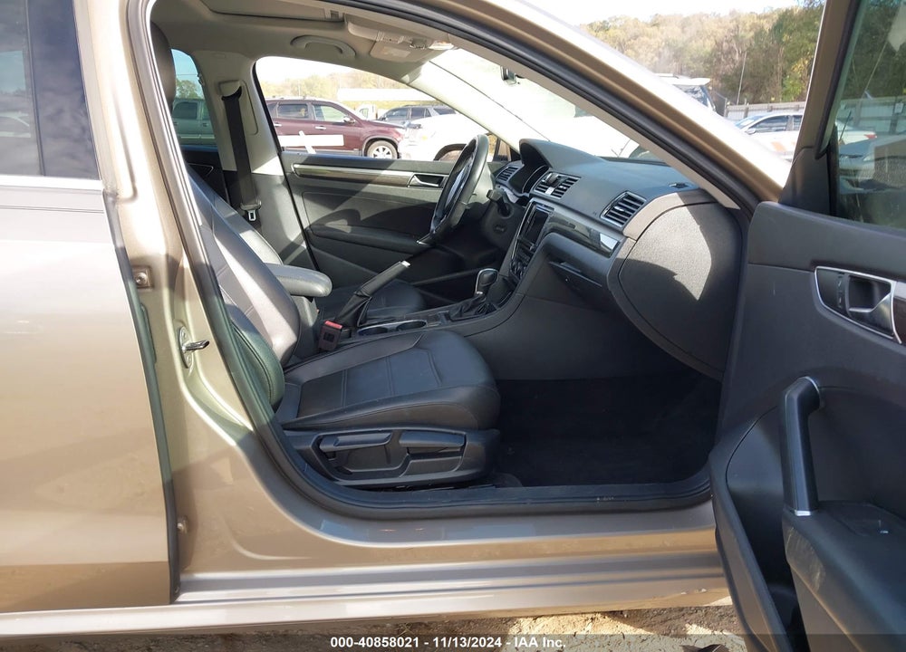 2018 VOLKSWAGEN PASSAT 2.0T SE VIN: 1VWBA7A36JC001299