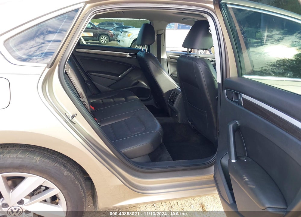 2018 VOLKSWAGEN PASSAT 2.0T SE VIN: 1VWBA7A36JC001299