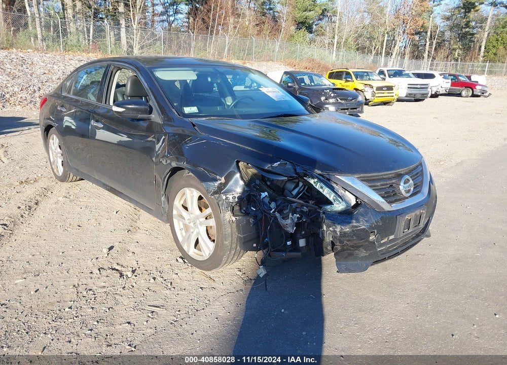 2017 NISSAN ALTIMA VIN: 1N4BL3AP5HC165023
