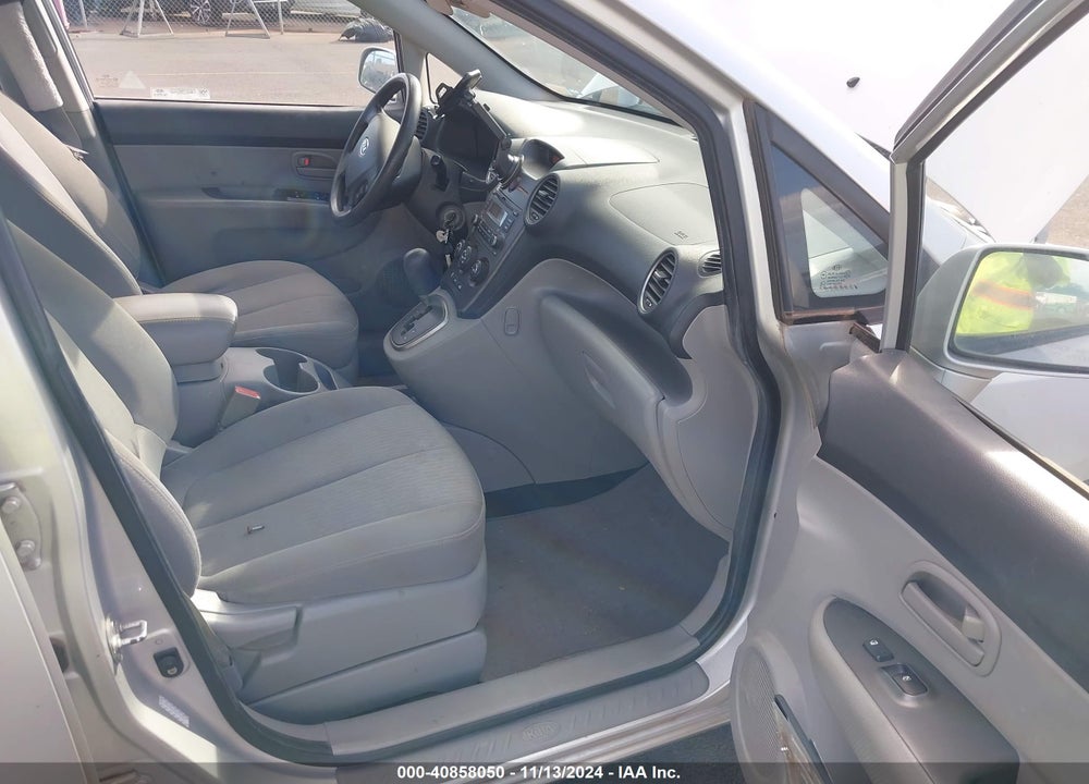 2008 KIA RONDO LX V6 VIN: KNAFG526X87153909