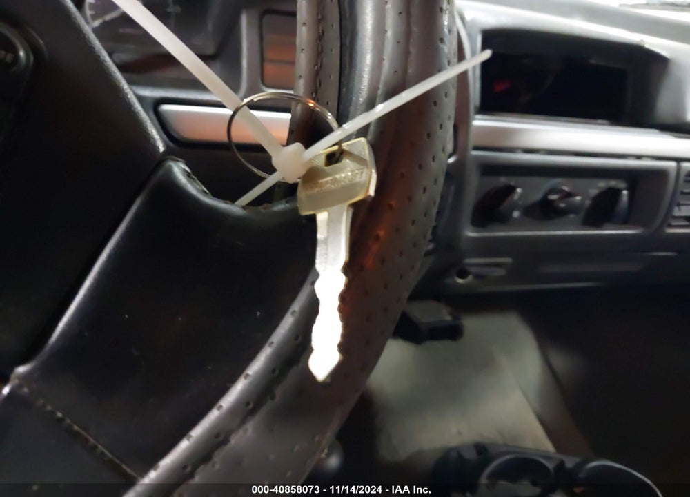 1993 FORD F350 VIN: 2FTJW36G1PCA85409