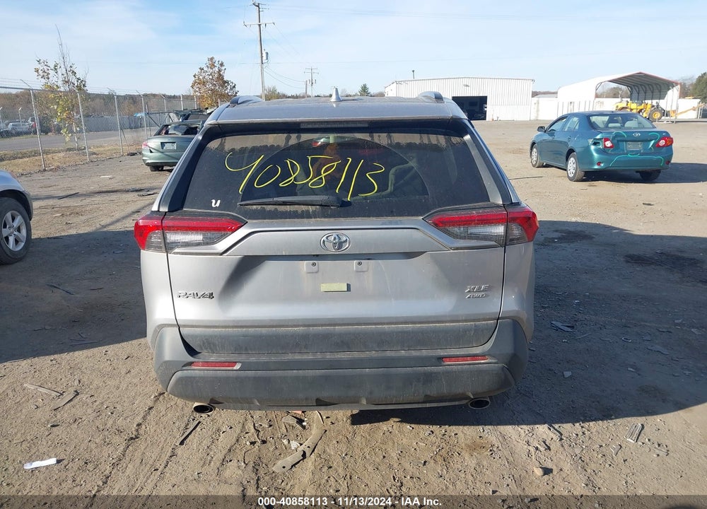 2021 TOYOTA RAV4 XLE VIN: 2T3P1RFV0MW182433