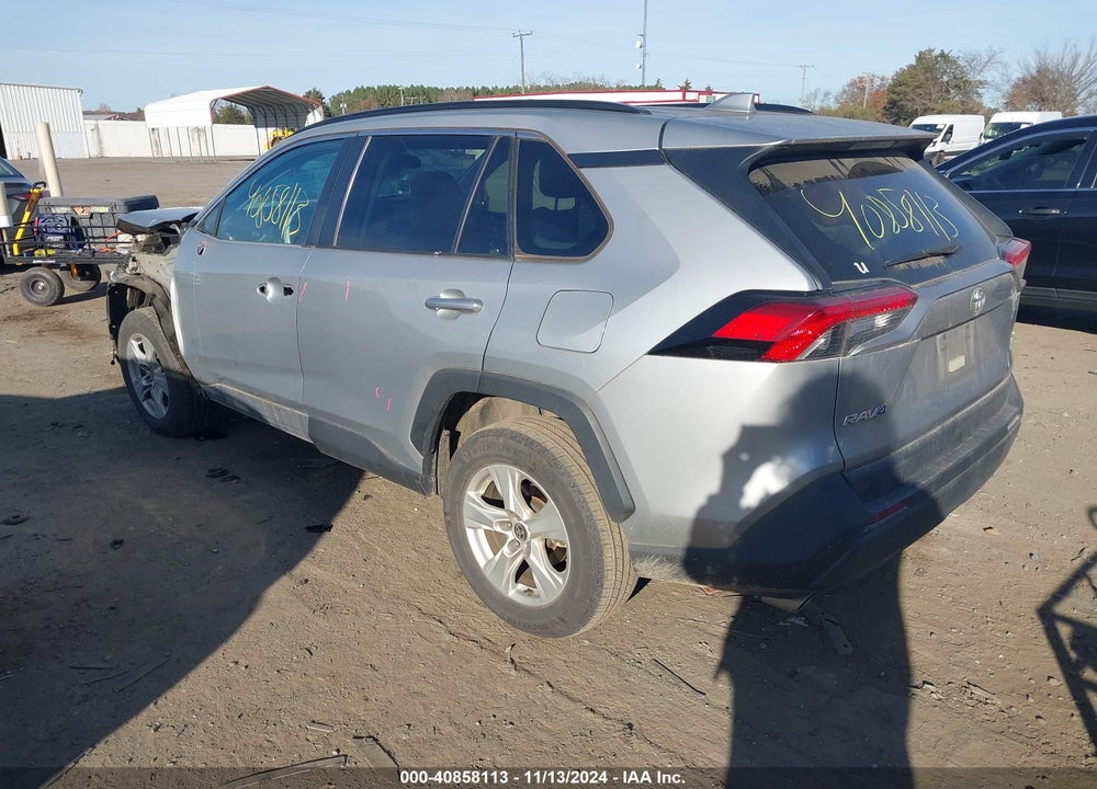 2021 TOYOTA RAV4 XLE VIN: 2T3P1RFV0MW182433