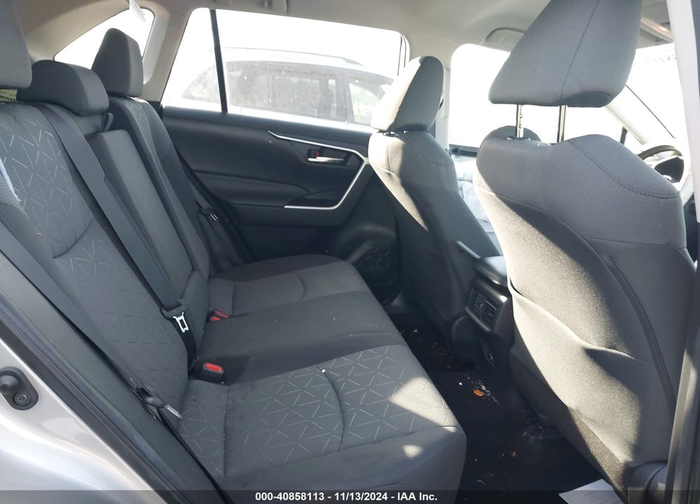 2021 TOYOTA RAV4 XLE VIN: 2T3P1RFV0MW182433