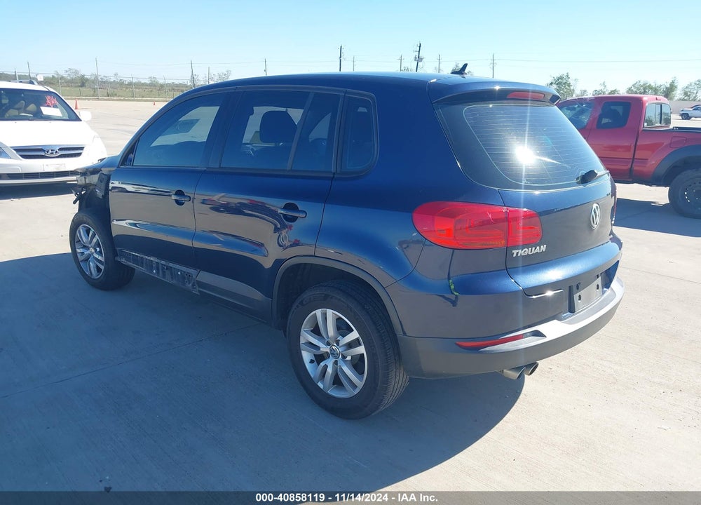 2013 VOLKSWAGEN TIGUAN S VIN: WVGAV3AX5DW613085