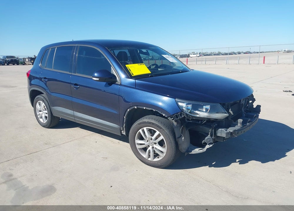2013 VOLKSWAGEN TIGUAN S VIN: WVGAV3AX5DW613085