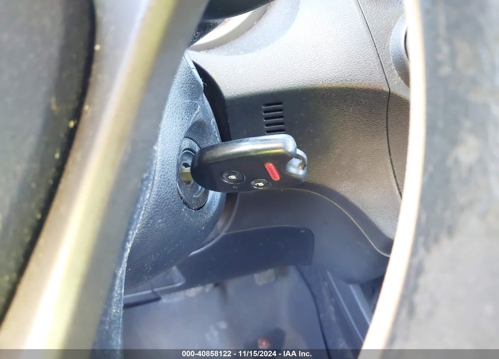 2010 HONDA FIT VIN: JHMGE8H27AC028624