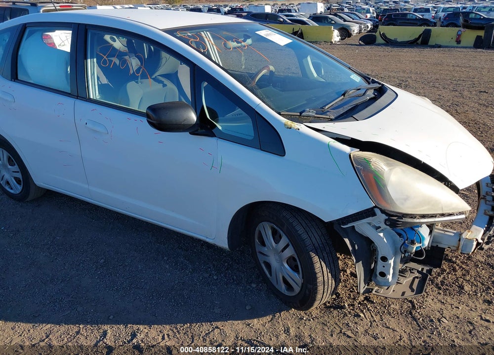 2010 HONDA FIT VIN: JHMGE8H27AC028624