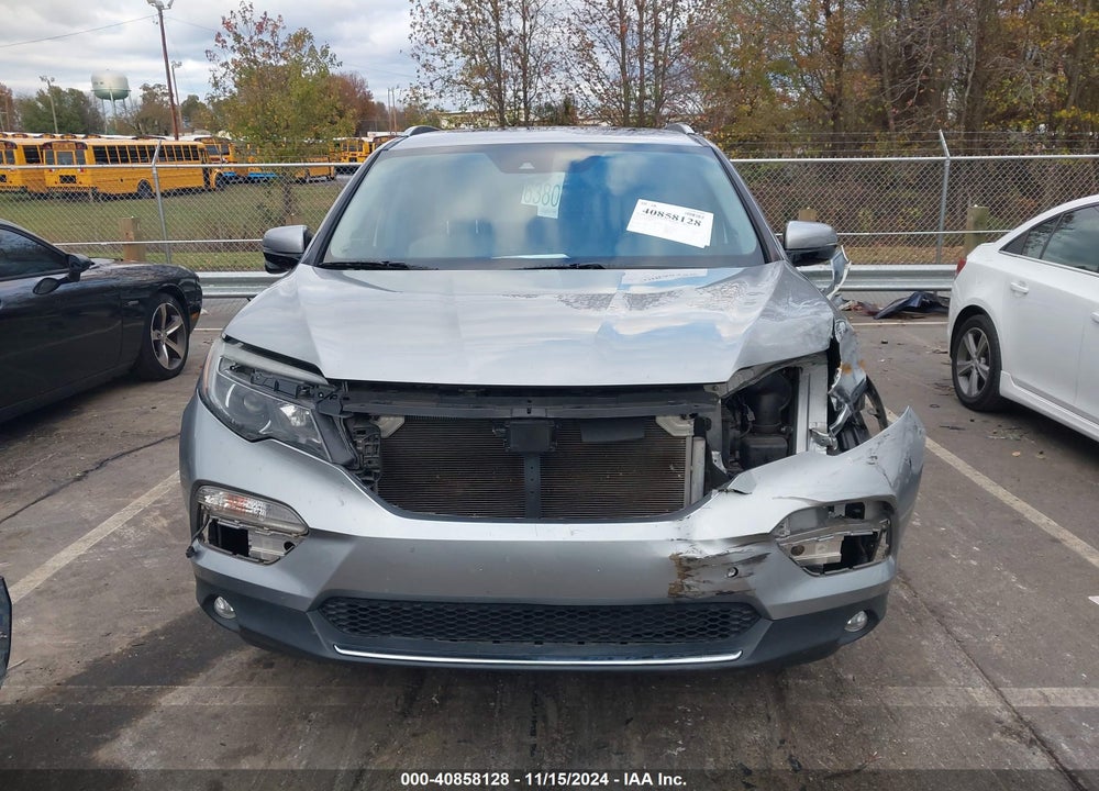 2018 HONDA PILOT TOURING VIN: 5FNYF6H97JB061226