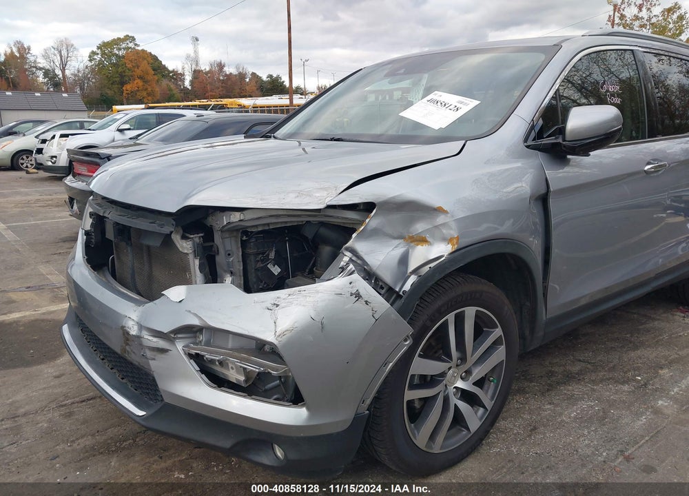 2018 HONDA PILOT TOURING VIN: 5FNYF6H97JB061226