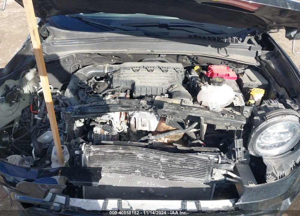 2021 JEEP RENEGADE LATITUDE 4X4 VIN: ZACNJDB1XMPN33034