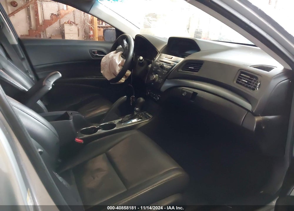 2014 ACURA ILX 2.0L VIN: 19VDE1F32EE006724