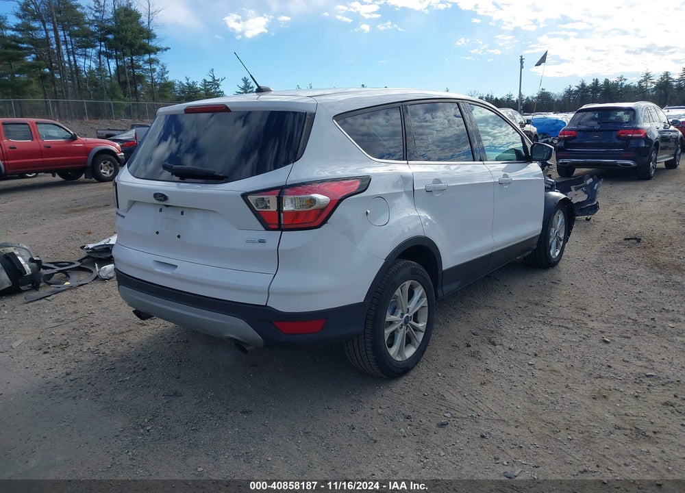 2017 FORD ESCAPE SE VIN: 1FMCU9G94HUD67011