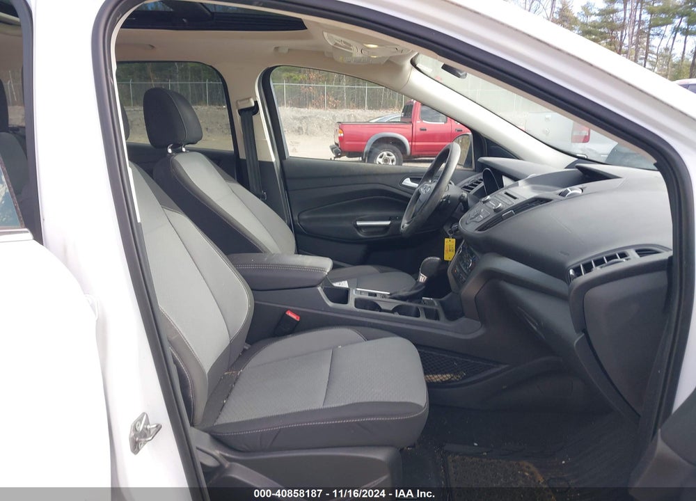 2017 FORD ESCAPE SE VIN: 1FMCU9G94HUD67011