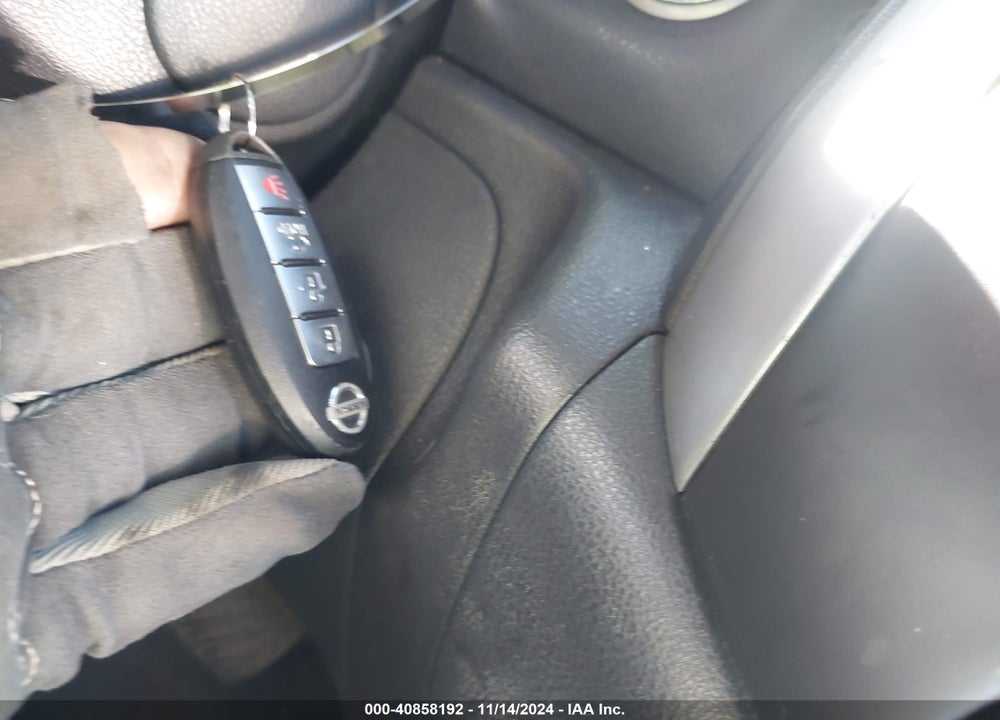 2014 NISSAN VERSA 1.6 SL VIN: 3N1CN7AP6EL801922