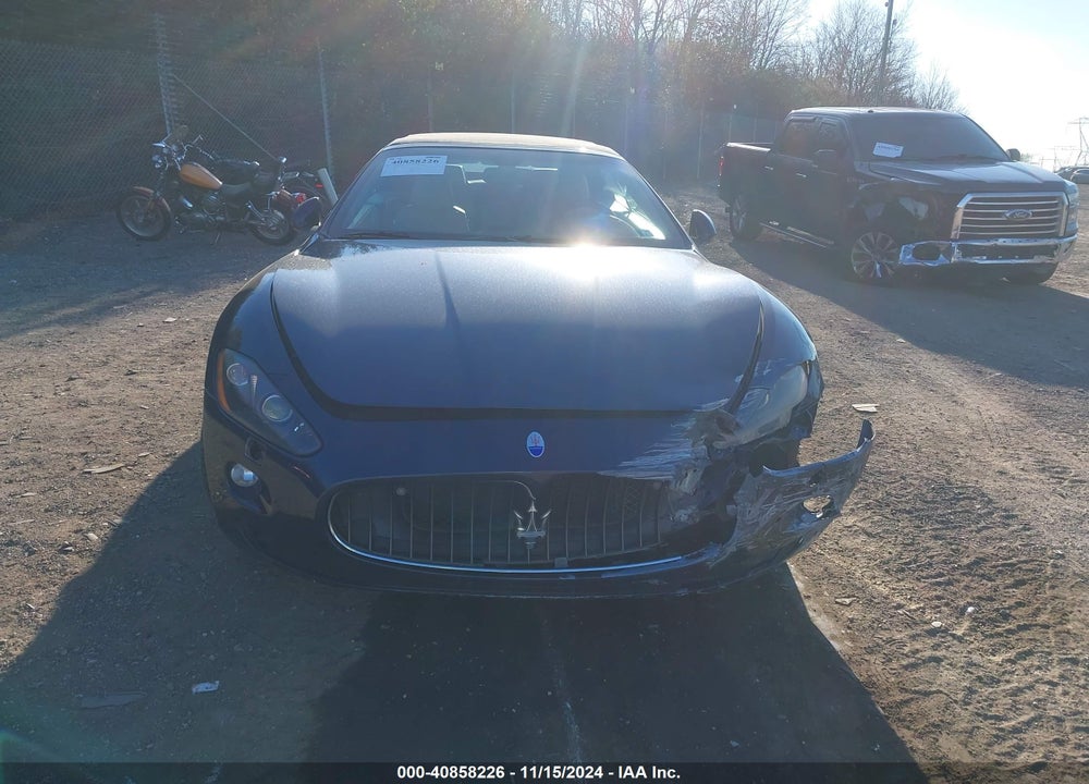 2011 MASERATI GRANTURISMO VIN: ZAM45KMA5B0057388