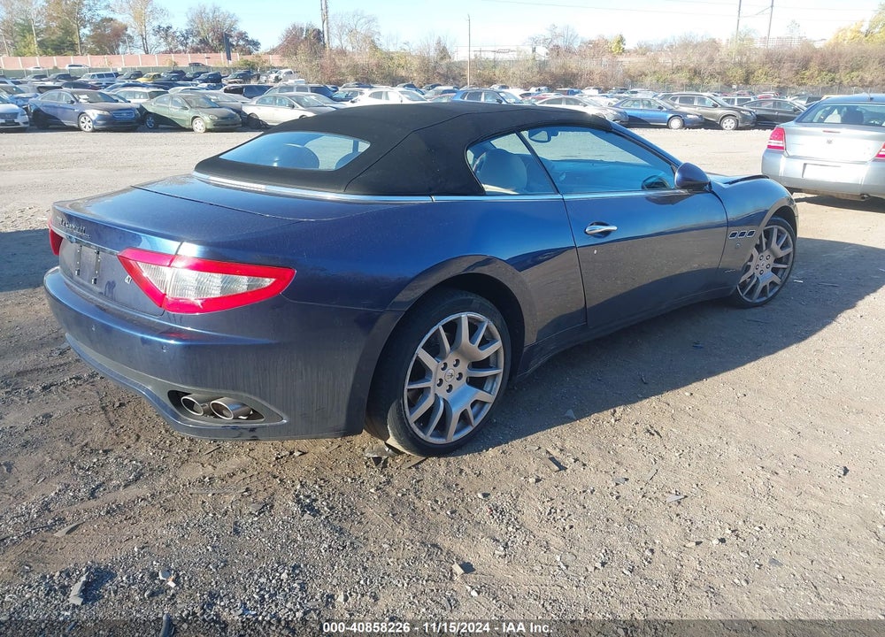 2011 MASERATI GRANTURISMO VIN: ZAM45KMA5B0057388