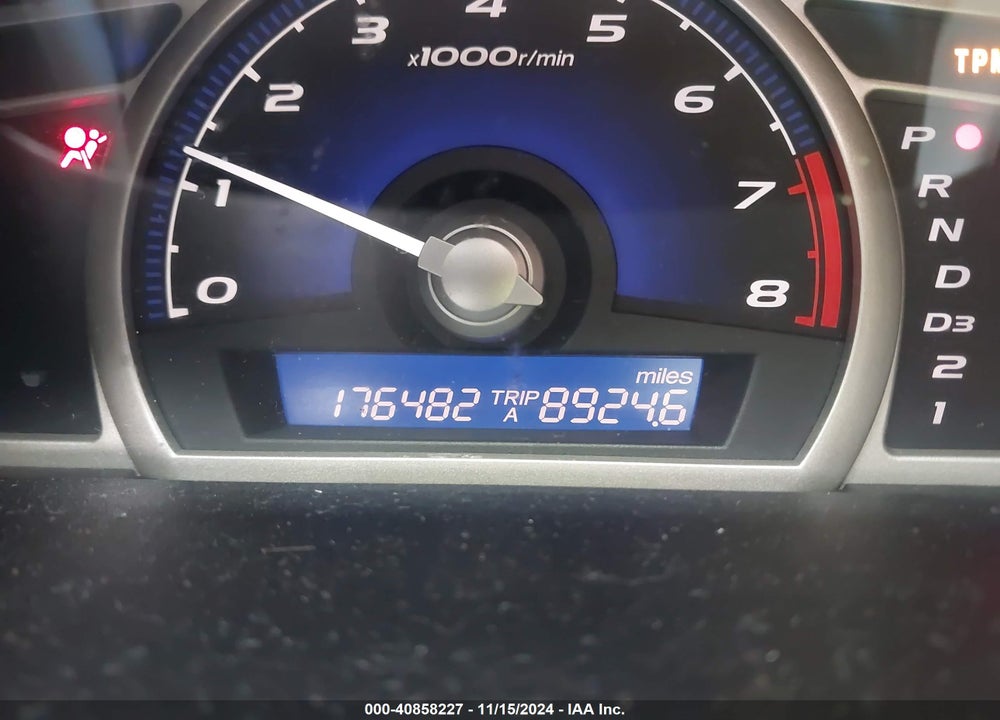 2011 HONDA CIVIC LX VIN: 2HGFA1F58BH304144