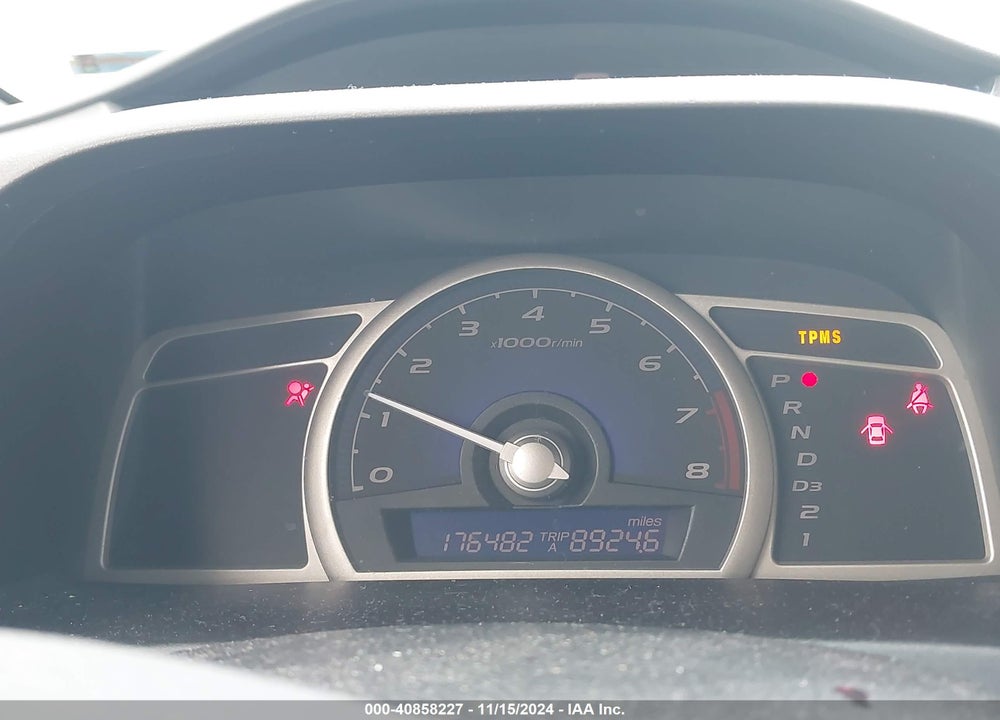 2011 HONDA CIVIC LX VIN: 2HGFA1F58BH304144