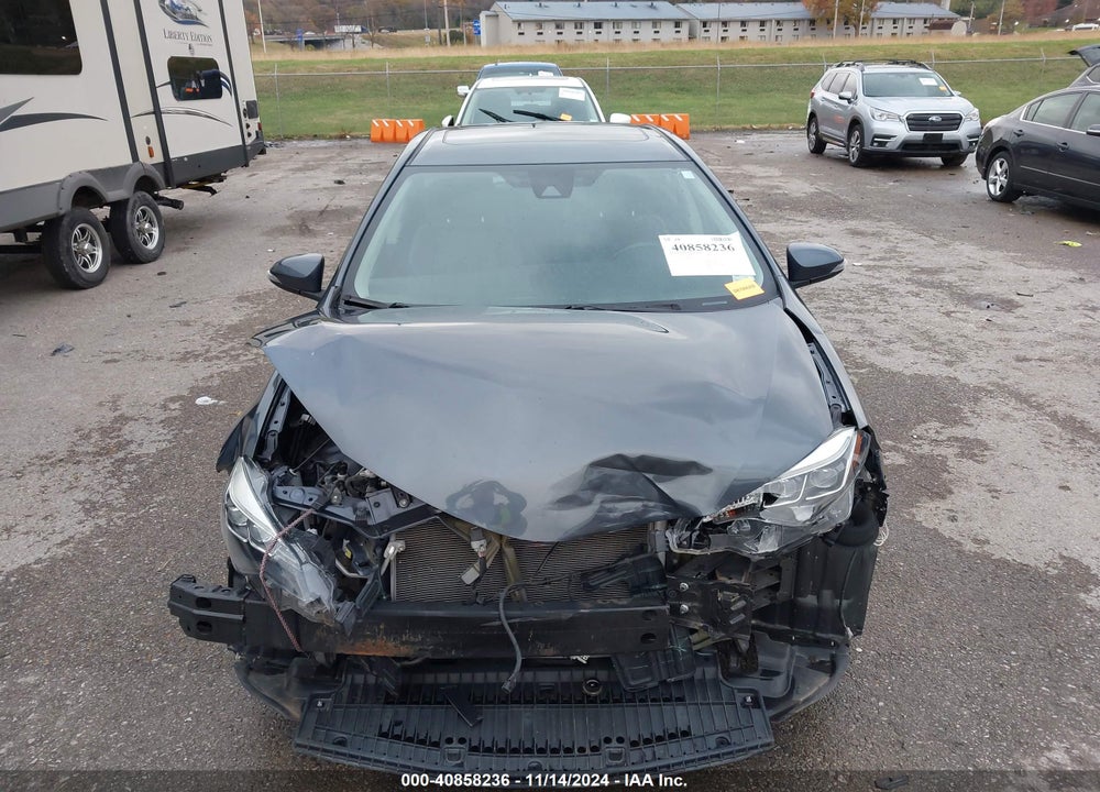 2018 TOYOTA COROLLA L/LE/XLE/SE/XSE VIN: 5YFBURHE2JP840189
