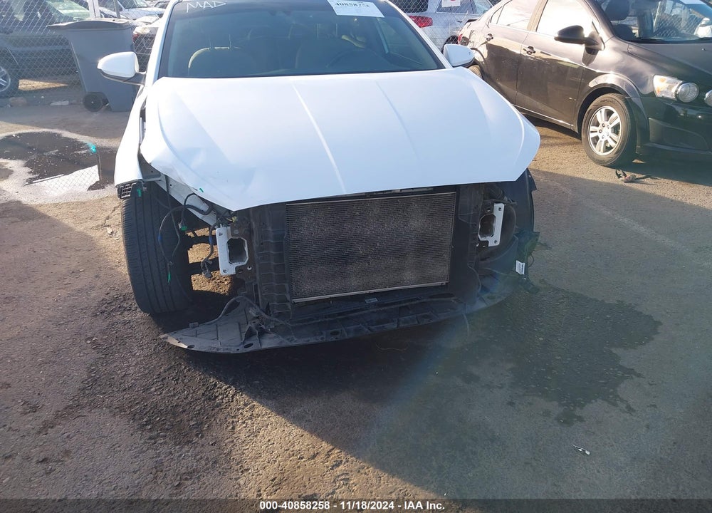 2019 HYUNDAI ELANTRA SEL VIN: 5NPD84LF9KH456179