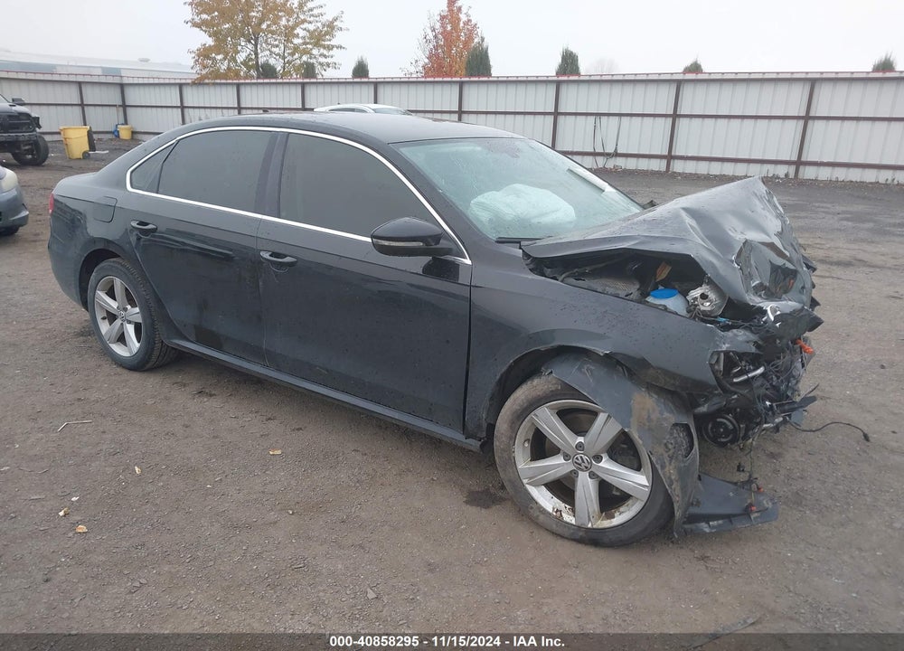 2012 VOLKSWAGEN PASSAT 2.5L SE VIN: 1VWBP7A35CC048261