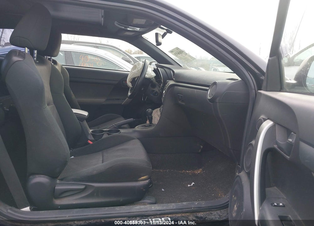 2011 SCION TC VIN: JTKJF5C72B3017675