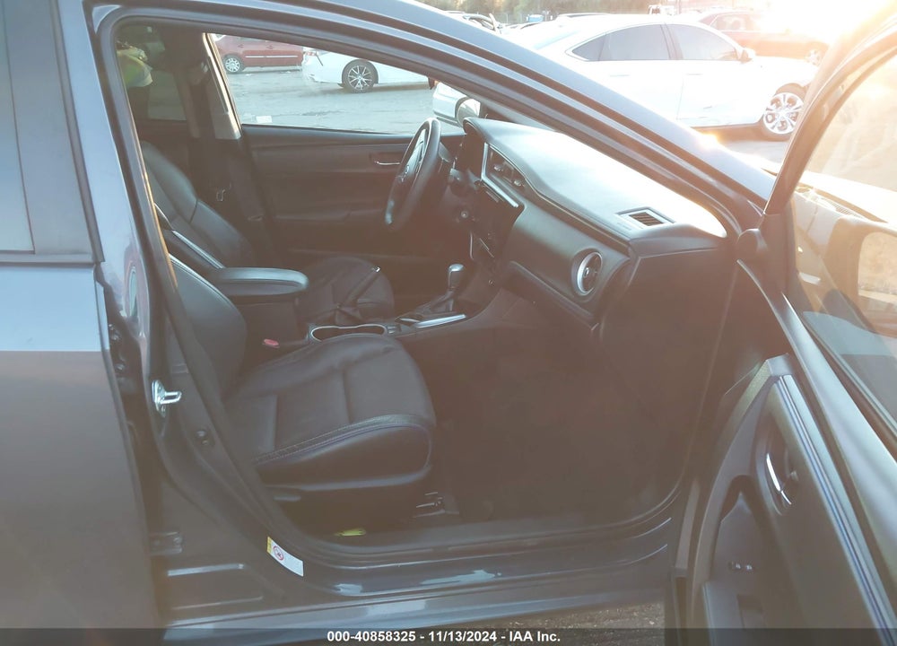 2018 TOYOTA COROLLA SE VIN: 5YFBURHE4JP771974