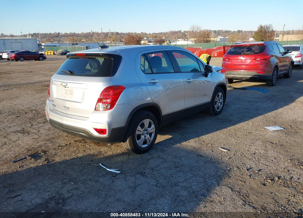 2018 CHEVROLET TRAX LS VIN: KL7CJKSB2JB733948