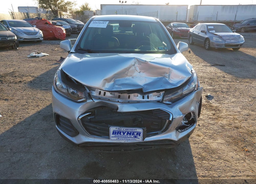 2018 CHEVROLET TRAX LS VIN: KL7CJKSB2JB733948