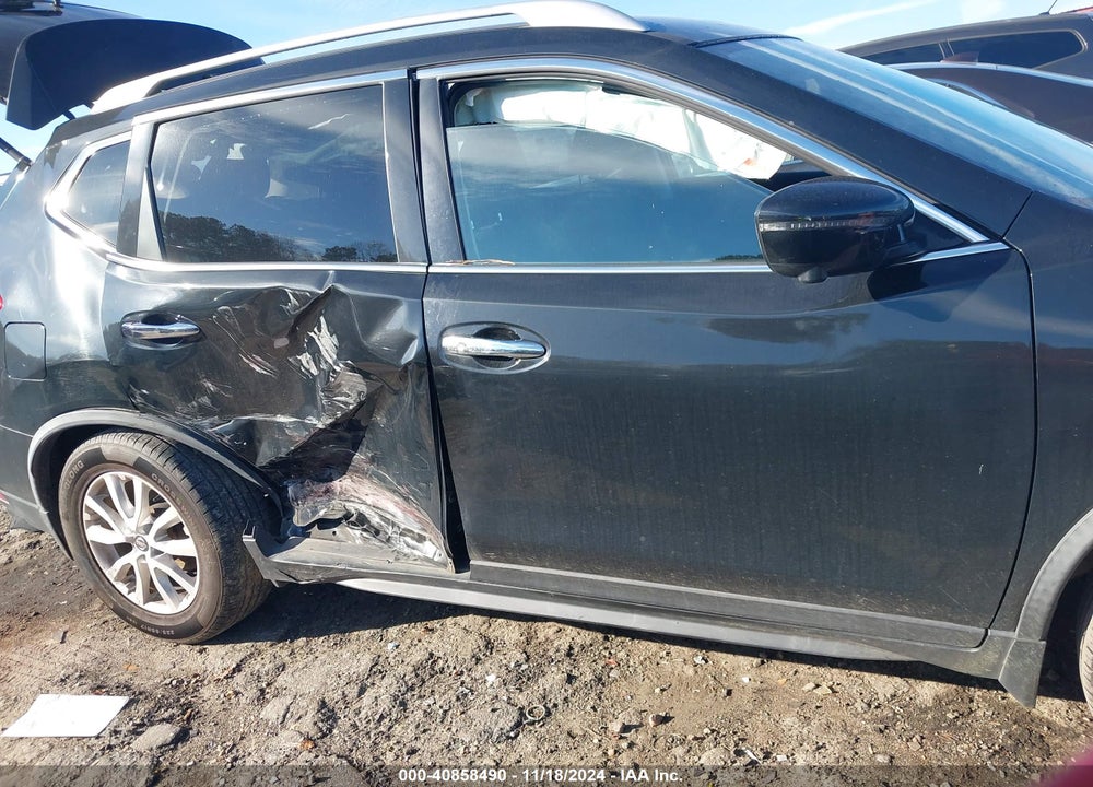 2017 NISSAN ROGUE SV VIN: JN8AT2MT8HW406195