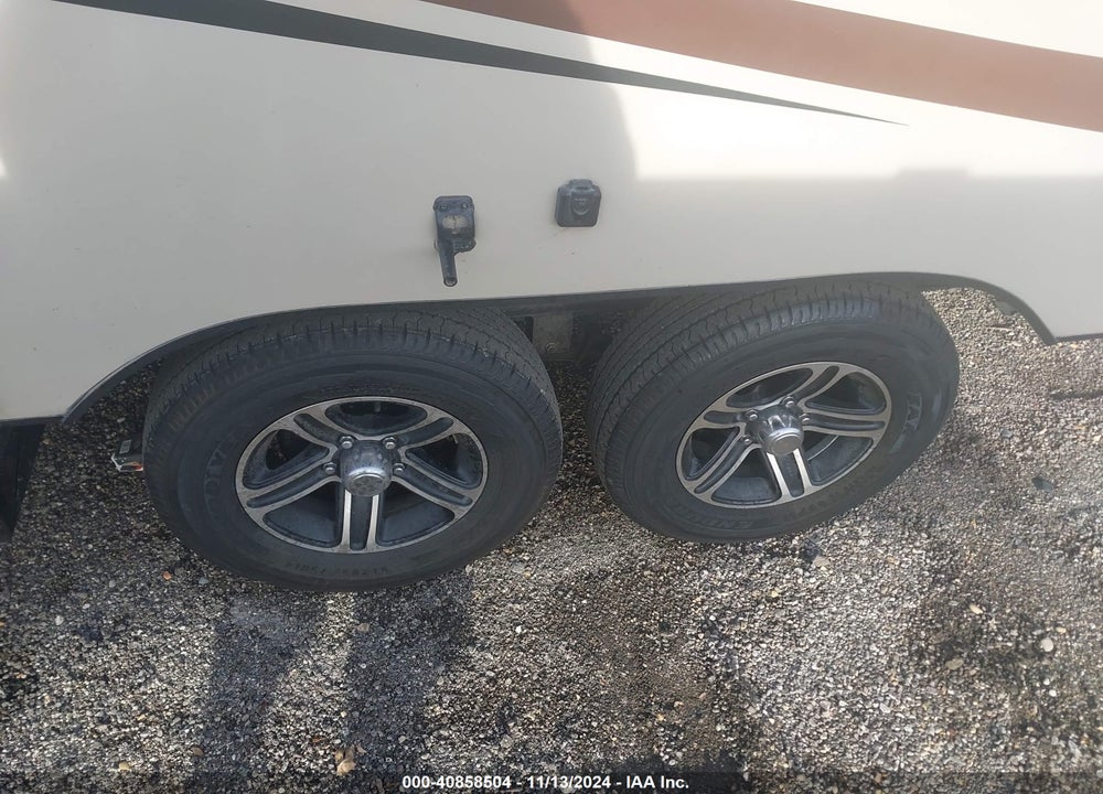 2014 R-VISION TRAIL-LITE CROSSOVER VIN: 51V1P1B23EH851320