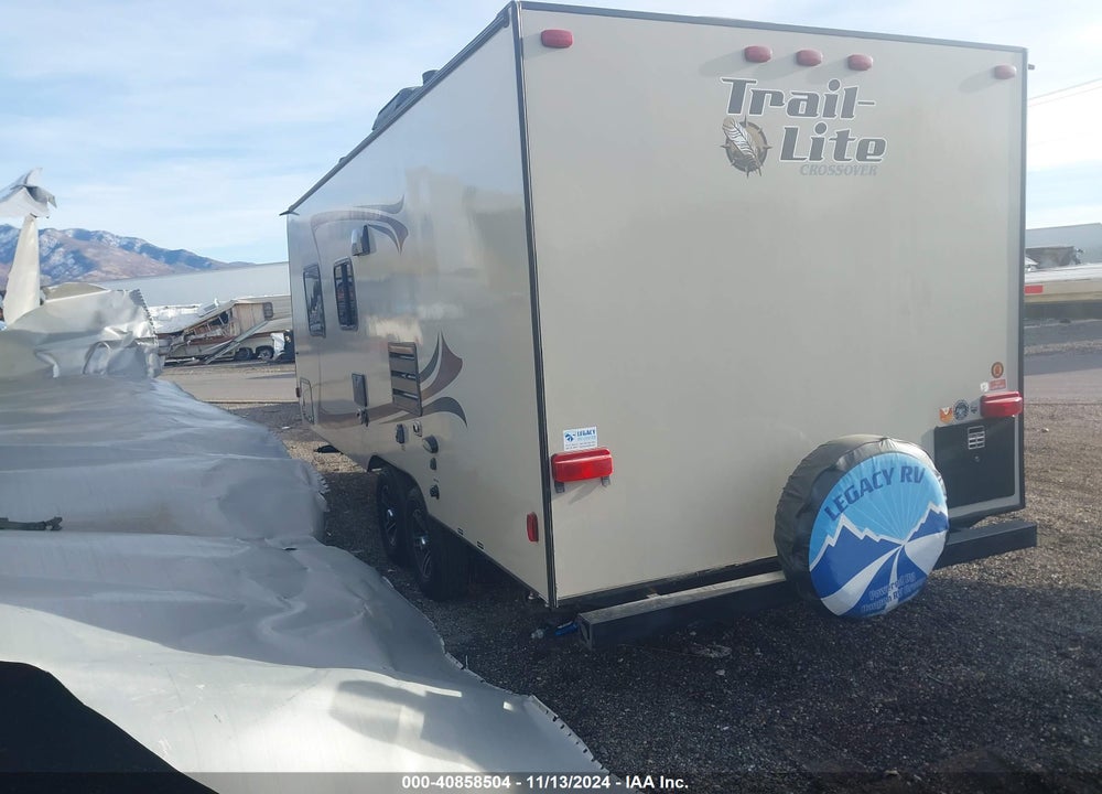 2014 R-VISION TRAIL-LITE CROSSOVER VIN: 51V1P1B23EH851320