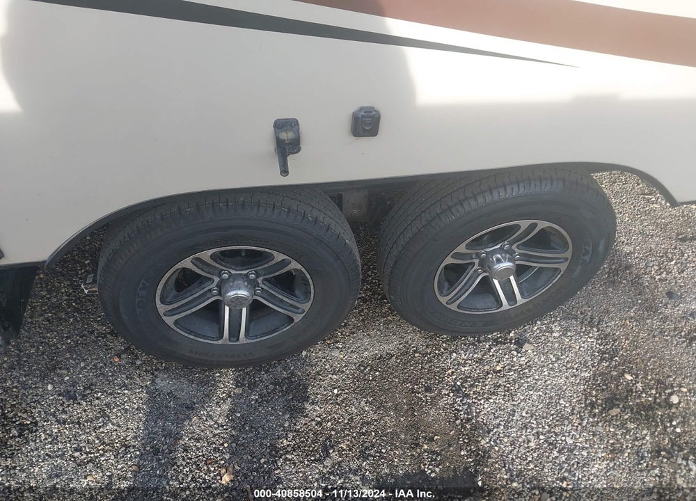 2014 R-VISION TRAIL-LITE CROSSOVER VIN: 51V1P1B23EH851320