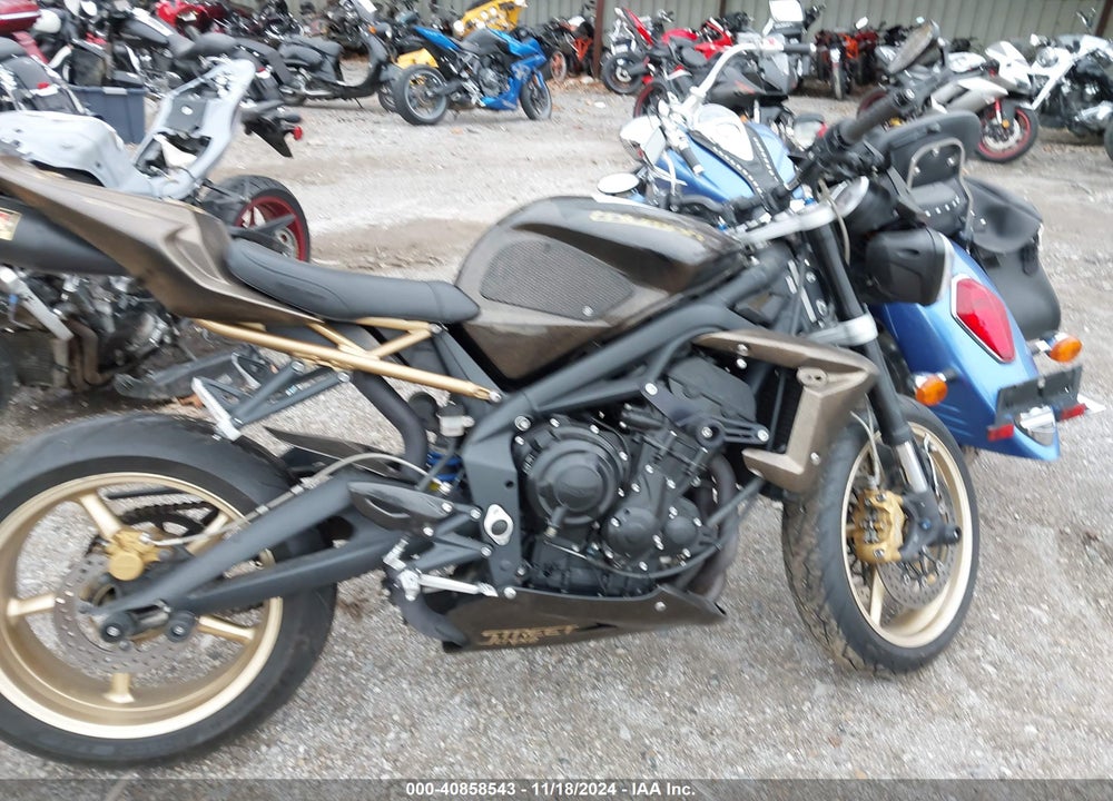 2012 TRIUMPH MOTORCYCLE STREET TRIPLE R VIN: SMTD02NEXCT497273