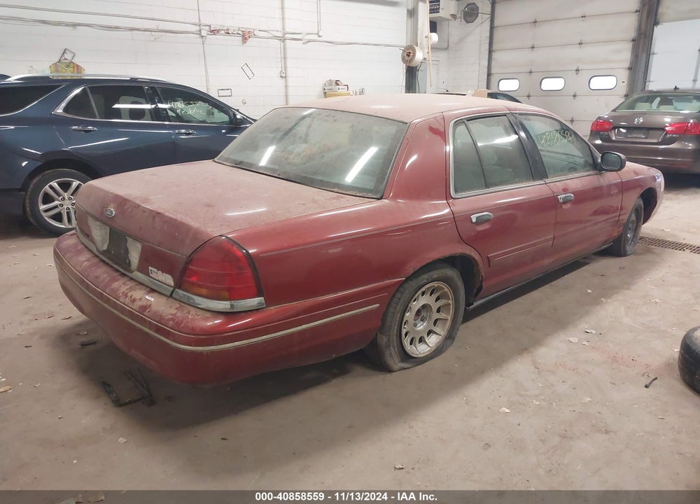 1998 FORD CROWN VICTORIA LX VIN: 2FAFP74W8WX120917