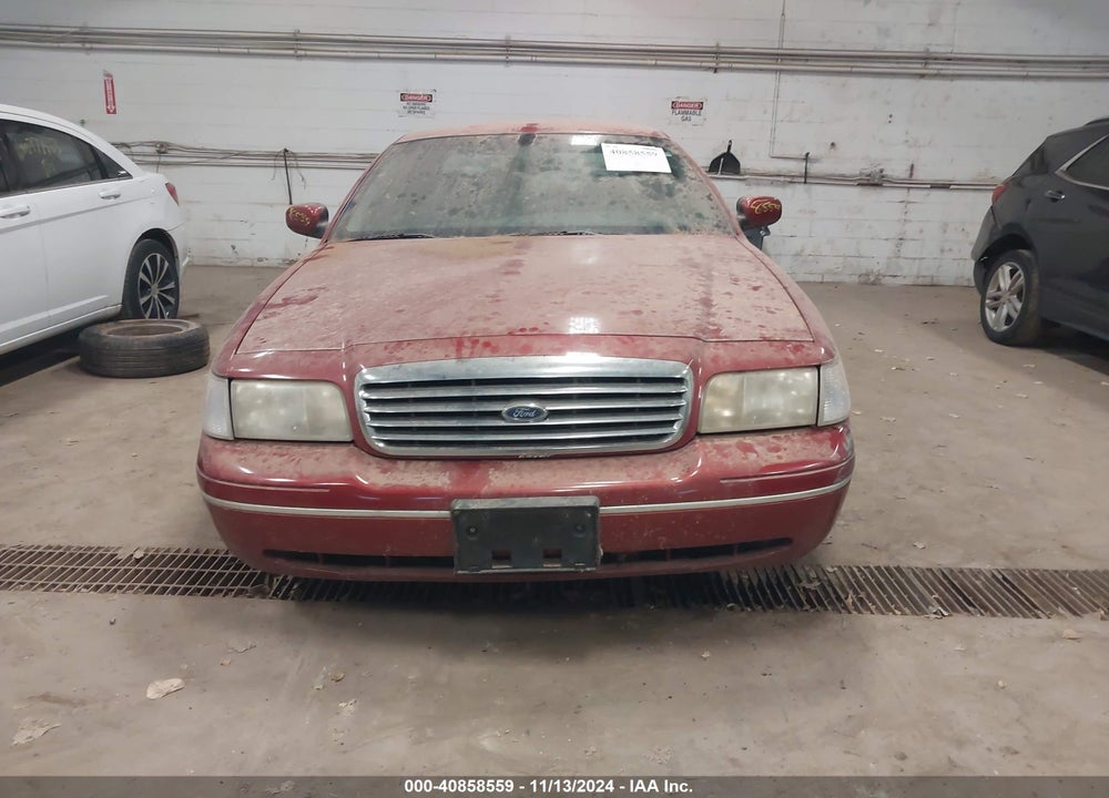 1998 FORD CROWN VICTORIA LX VIN: 2FAFP74W8WX120917