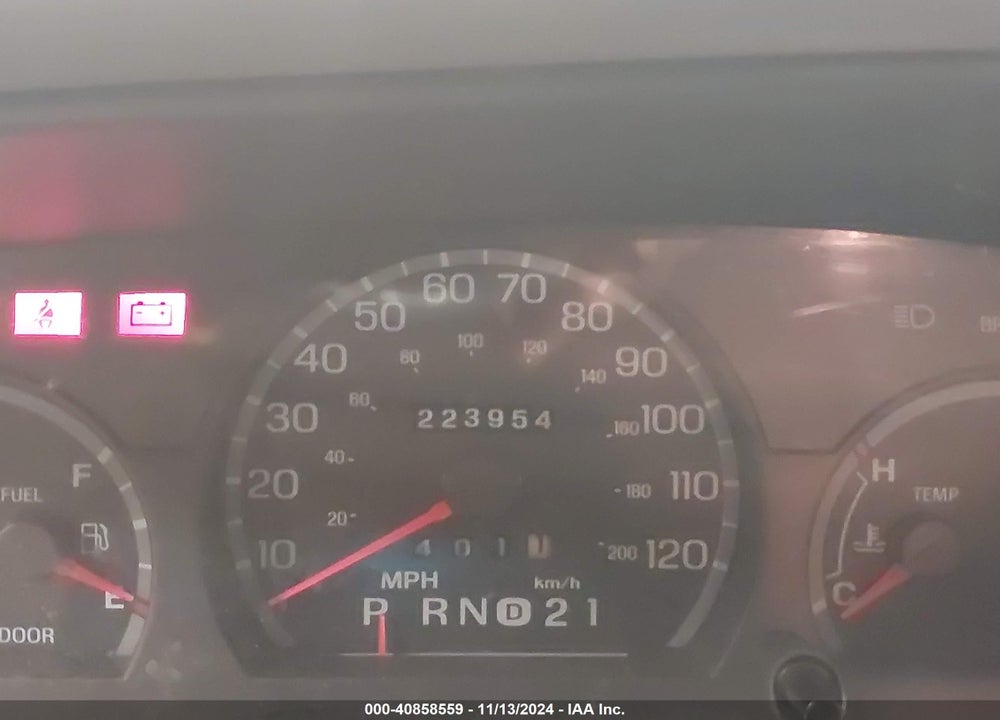 1998 FORD CROWN VICTORIA LX VIN: 2FAFP74W8WX120917