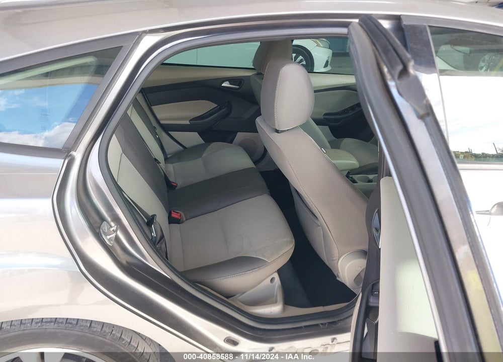 2014 FORD FOCUS SE VIN: 1FADP3K20EL153339