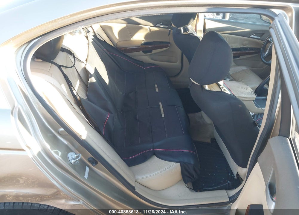 2010 HONDA ACCORD 2.4 EX-L VIN: 1HGCP2F88AA044679