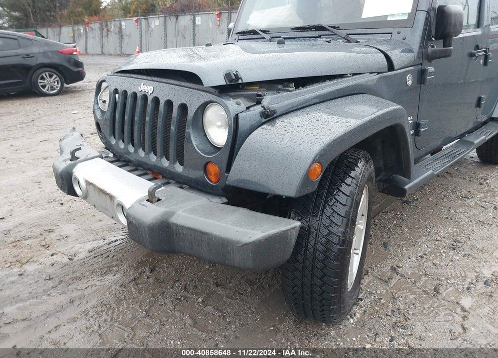 2008 JEEP WRANGLER UNLIMITED SAHARA VIN: 1J4GA59198L632441