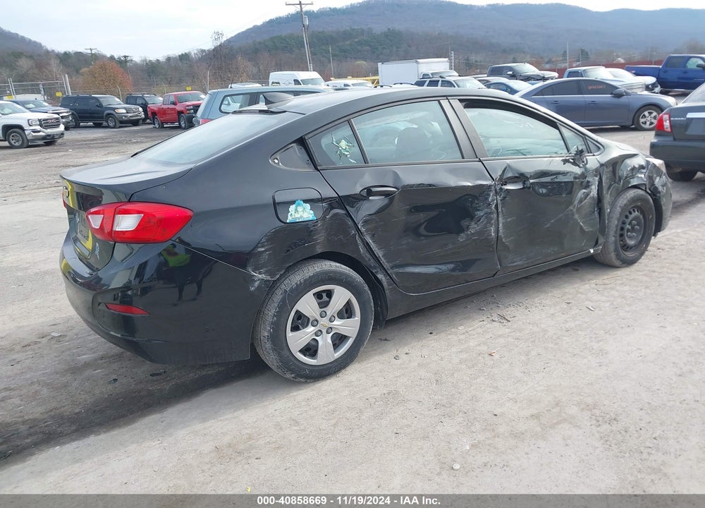 2017 CHEVROLET CRUZE LS AUTO VIN: 1G1BC5SM9H7180197