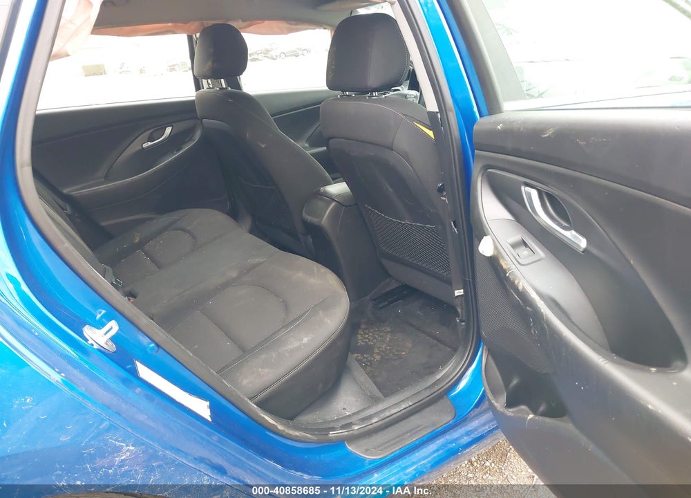 2018 HYUNDAI ELANTRA GT VIN: KMHH35LE4JU060061