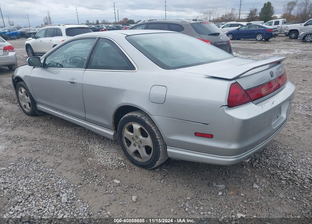2000 HONDA ACCORD 3.0 EX VIN: 1HGCG2257YA028902