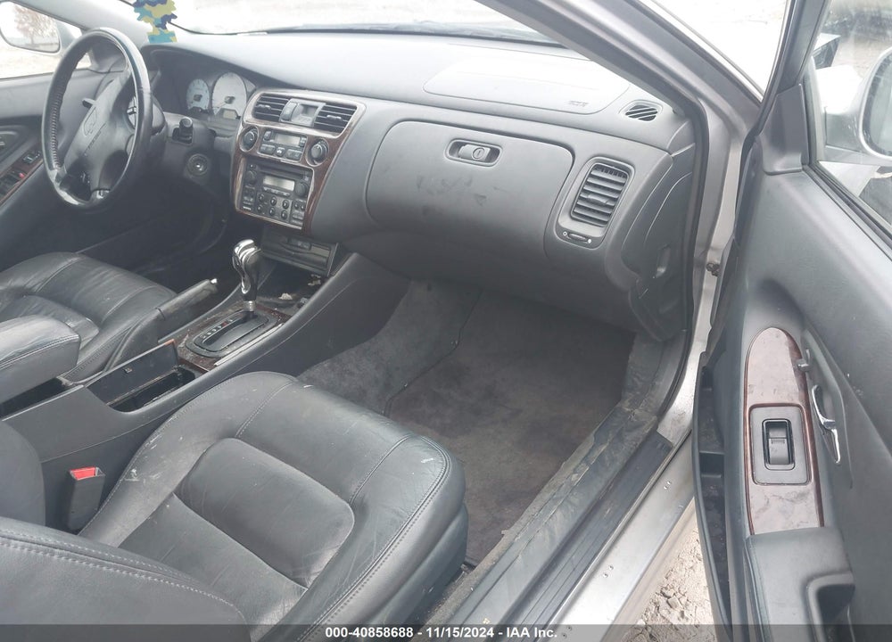 2000 HONDA ACCORD 3.0 EX VIN: 1HGCG2257YA028902